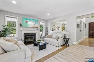 745 Gettysburg Pl, Paramus, NJ 07652 - Photo 10