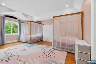 412 Valley View Ave, Paramus, NJ 07652 - Photo 32