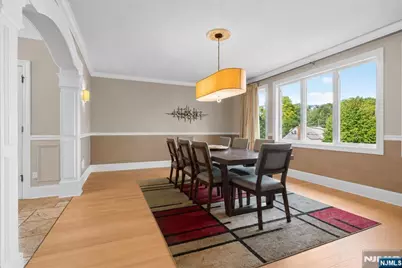 412 Valley View Avenue, Paramus, NJ 07652 - Photo 14