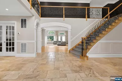 412 Valley View Avenue, Paramus, NJ 07652 - Photo 4