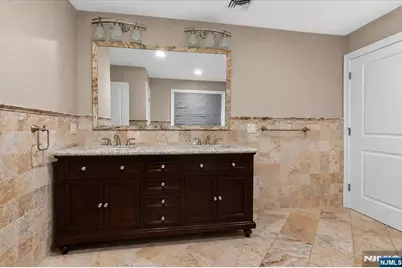 412 Valley View Avenue, Paramus, NJ 07652 - Photo 36