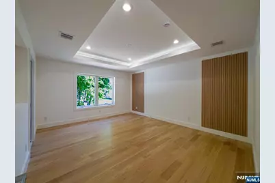 662 Jefferson Avenue, Washington Township, NJ 07676 - Photo 18