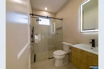 662 Jefferson Avenue, Washington Township, NJ 07676 - Photo 10