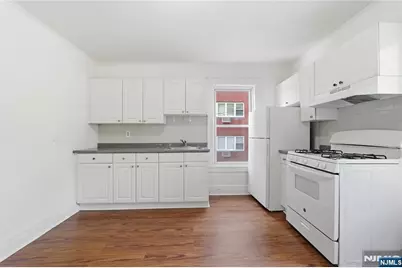 220 Anderson Street, Hackensack, NJ 07601 - Photo 12