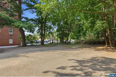 220 Anderson Street, Hackensack, NJ 07601 - Photo 22