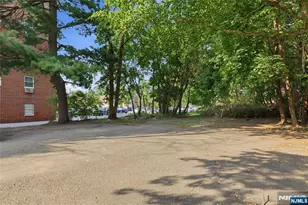220 Anderson St, Hackensack, NJ 07601 - Photo 22