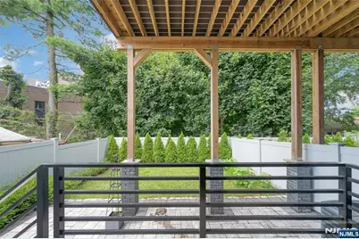 1427 Anderson Avenue, Fort Lee, NJ 07024 - Photo 44