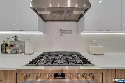 1427 Anderson Avenue, Fort Lee, NJ 07024 - Photo 16