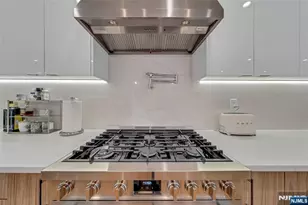 1427 Anderson Ave, Fort Lee, NJ 07024 - Photo 16