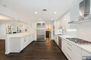 39 Hickory St, Englewood Cliffs, NJ 07632 - Photo 10