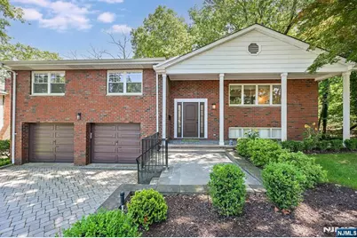 39 Hickory Street, Englewood Cliffs, NJ 07632 - Photo 1