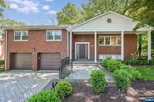 39 Hickory St, Englewood Cliffs, NJ 07632 - Photo 1