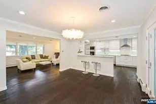 39 Hickory St, Englewood Cliffs, NJ 07632 - Photo 8