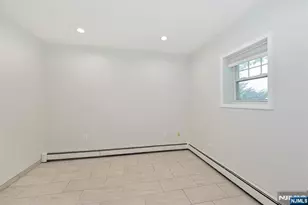 39 Hickory St, Englewood Cliffs, NJ 07632 - Photo 22