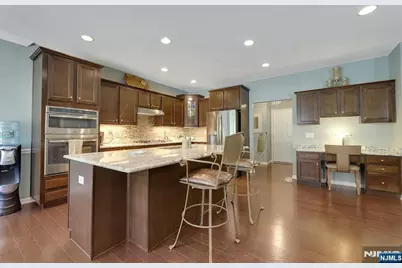 78 Autumn Way 15 #15, Montvale, NJ 07645 - Photo 10