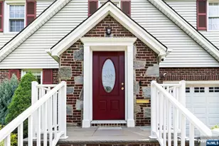 4 St Ann Pl, Rochelle Park Township, NJ 07662 - Photo 2