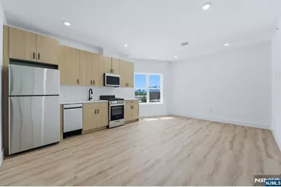 129 69th, Guttenberg, NJ 07093 - Photo 6
