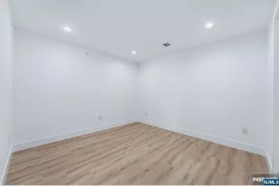 129 69th, Guttenberg, NJ 07093 - Photo 14