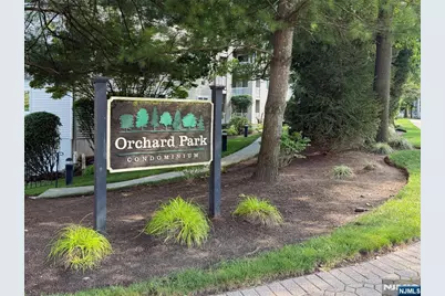 130 Orchard Park, Allendale, NJ 07401 - Photo 2