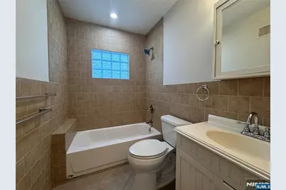 199 Maple Avenue, Wallington, NJ 07057 - Photo 4