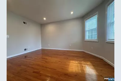 199 Maple Avenue, Wallington, NJ 07057 - Photo 2