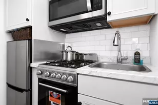 3020-3030 Edwin 5H, Fort Lee, NJ 07024 - Photo 4