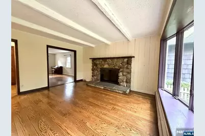 312 Wales Avenue, River Edge, NJ 07661 - Photo 8
