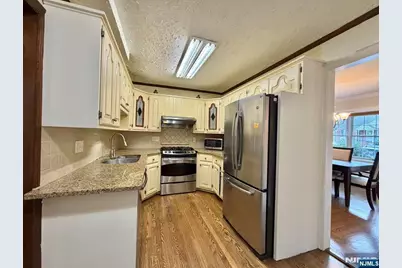 312 Wales Avenue, River Edge, NJ 07661 - Photo 10
