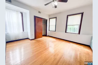 107 Oxford Avenue 1 #1, Jersey City, NJ 07304 - Photo 4