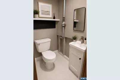 123 Summit Avenue, Elmwood Park, NJ 07407 - Photo 2