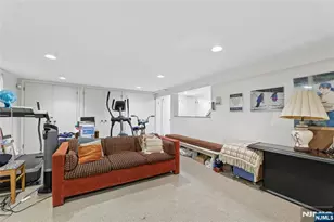 585 Churchill Rd, Teaneck Township, NJ 07666 - Photo 26