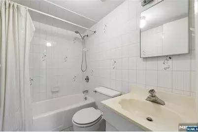 585 Churchill Road, Teaneck Township, NJ 07666 - Photo 28