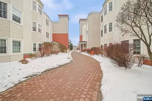 321 The Promenade, Edgewater, NJ 07020 - Photo 2