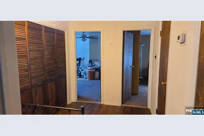 727 Chestnut Street, New Milford, NJ 07646 - Photo 14