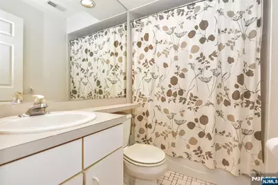 133 Surrey Court, Ramsey, NJ 07446 - Photo 20