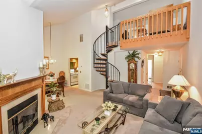 133 Surrey Court, Ramsey, NJ 07446 - Photo 8