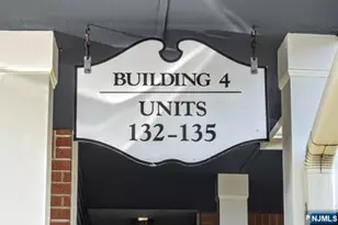 133 Surrey Ct, Ramsey, NJ 07446 - Photo 2