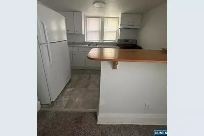 282 Macarthur Avenue 1 #1, Garfield, NJ 07026 - Photo 2