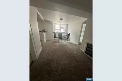 282 Macarthur Avenue 1 #1, Garfield, NJ 07026 - Photo 4