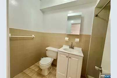 447 Jane Street 1st Floor #1ST FLOOR, Fort Lee, NJ 07024 - Photo 6