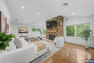 45 Oxford Dr, Tenafly, NJ 07670 - Photo 6