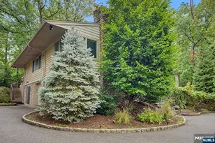 45 Oxford Dr, Tenafly, NJ 07670 - Photo 2