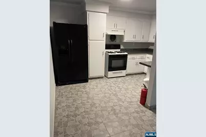 520 4th Street 2nd Fl #2nd Fl, Palisades Park, NJ 07650 - Photo 4