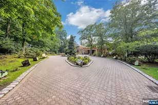 16 Schaffer Rd, Alpine, NJ 07620 - Photo 2