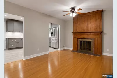 19 W Park Avenue, Park Ridge, NJ 07656 - Photo 2