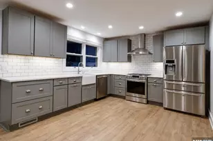 19 W Park Ave, Park Ridge, NJ 07656 - Photo 6