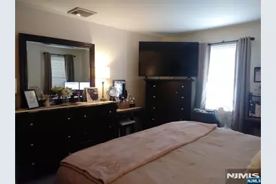 88 Mazur Place, Hawthorne, NJ 07506 - Photo 12