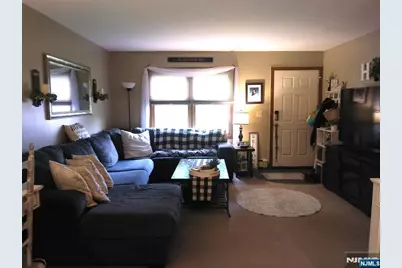 88 Mazur Place, Hawthorne, NJ 07506 - Photo 4