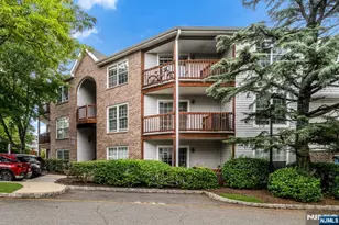 1494 Westgate Dr 4315, Fort Lee, NJ 07024 - Photo 2