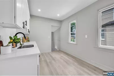 9 Byrne, Hackensack, NJ 07601 - Photo 12